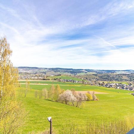 Apartment Bergwiese I Balkon I Aufzug I Stellplatz Schwarzenberg  Luaran gambar